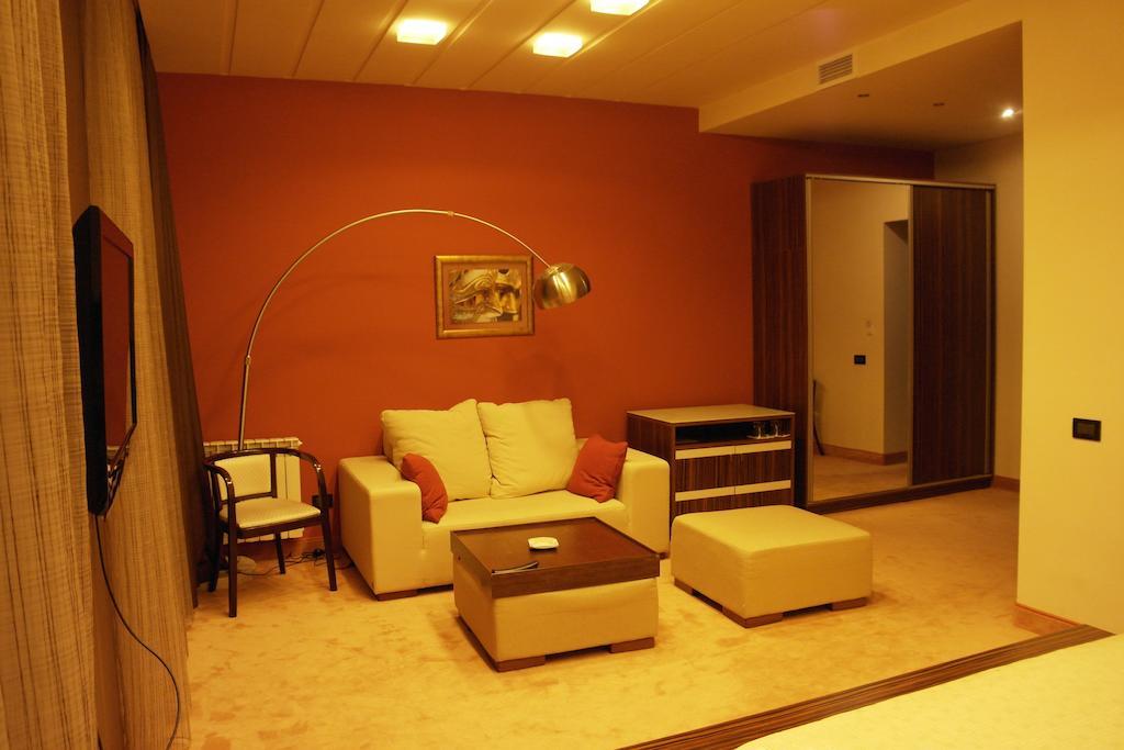 Akhtamar Hotel Cjsc Arzakan Zimmer foto